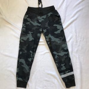 Aero green camo sweatpants